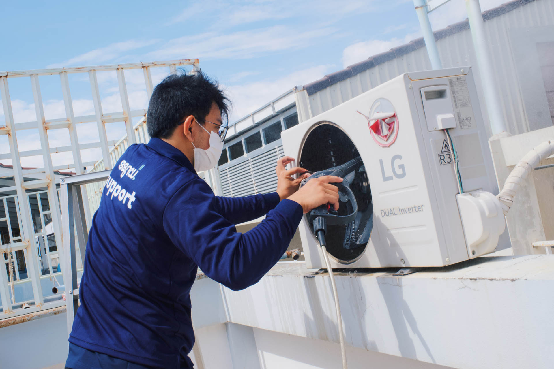 Professional aircon cleaning