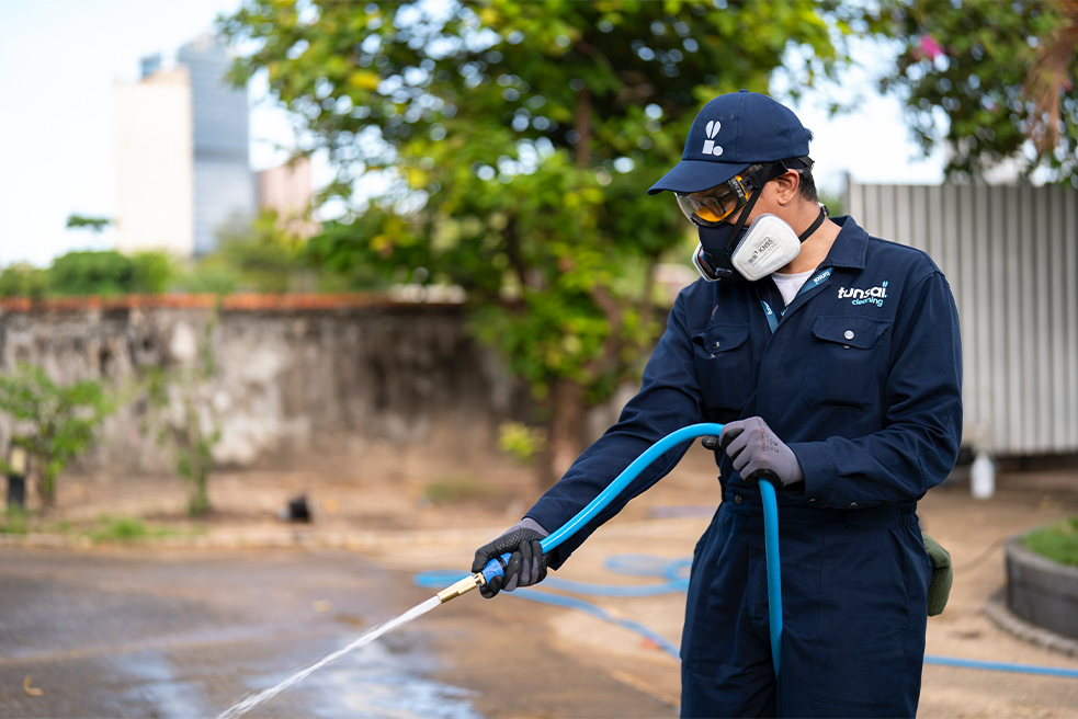 When to Choose Deep Cleaning Services Instead of Routine Cleaning